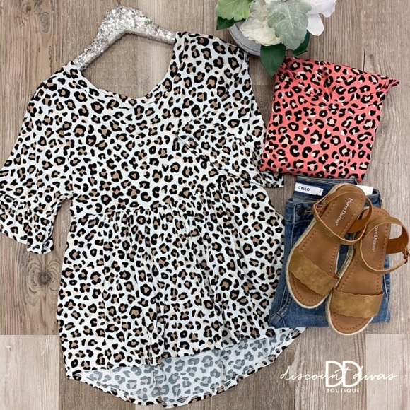 Boutique: Leopard Print Babydoll Tee - Picture 3 of 8